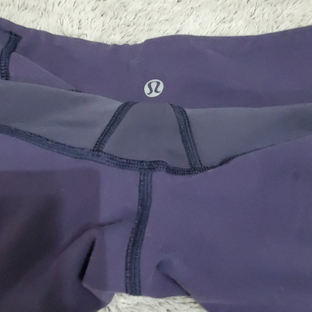 Lululemon Mesh Back Crops - Picture 4 of 5